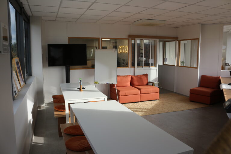 Salle de réunion toute équipée aux portes de Paris