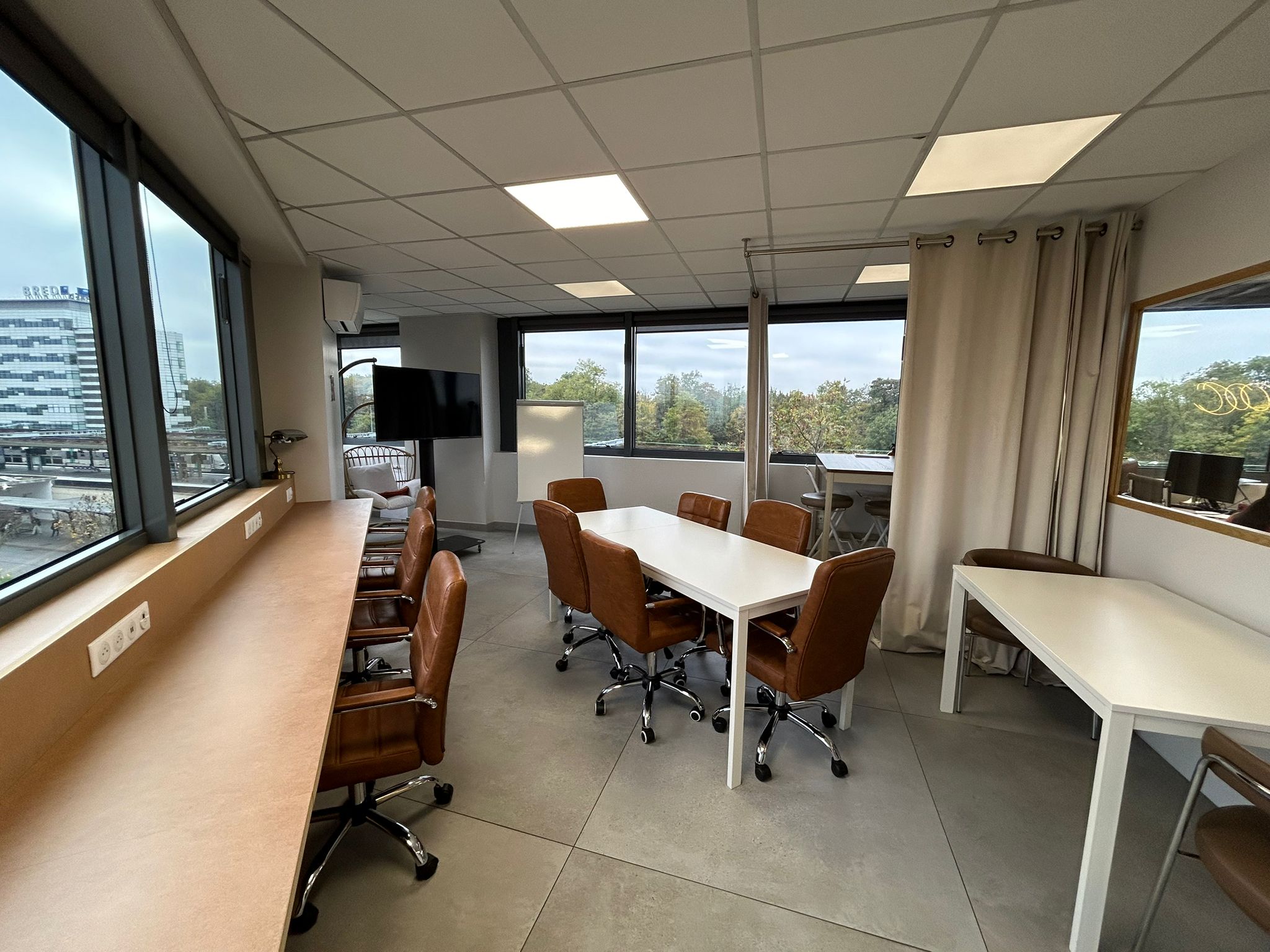 Salle de Réunion La Coupole 10 personnes Coworking CO'LOC